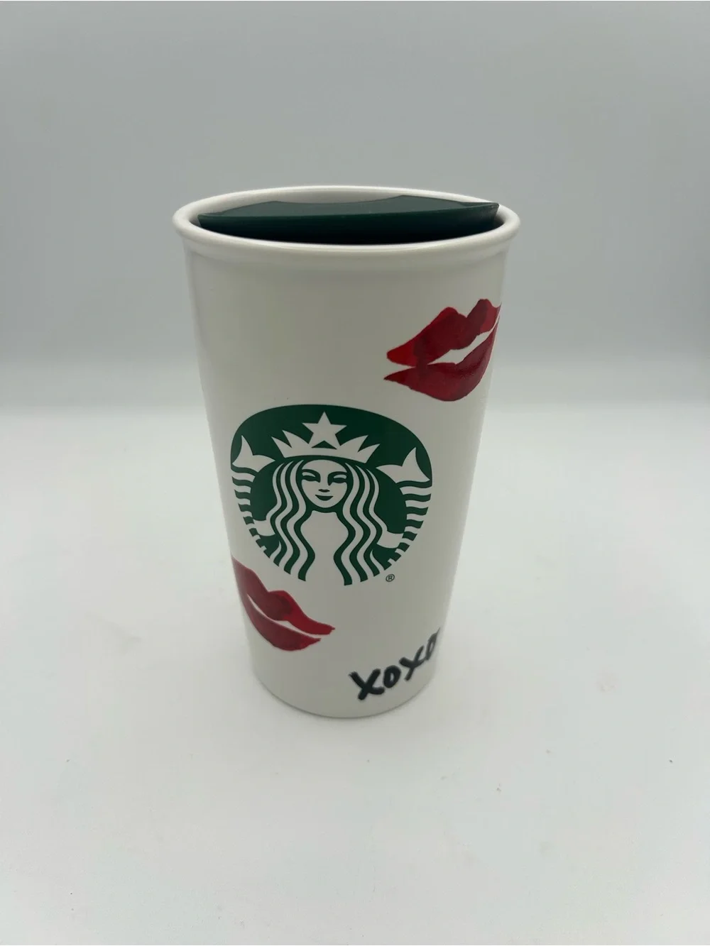 Starbucks 2015 XOXO Lips Ceramic Tumbler 12oz